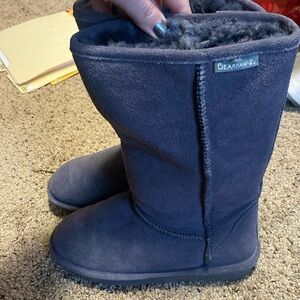 Bearpaw gray ugg style boots. Size 7 womans. Worn once